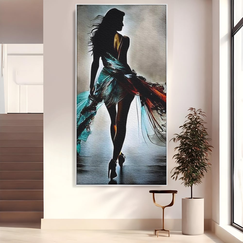 Tablou canvas cu tablou canvas cu silueta feminina si rochie fluida, in rama de aluminiu argintiu